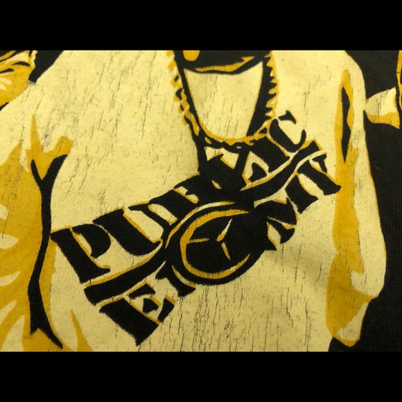2 Obey Public Enemy shirts - Picture 4 of 5